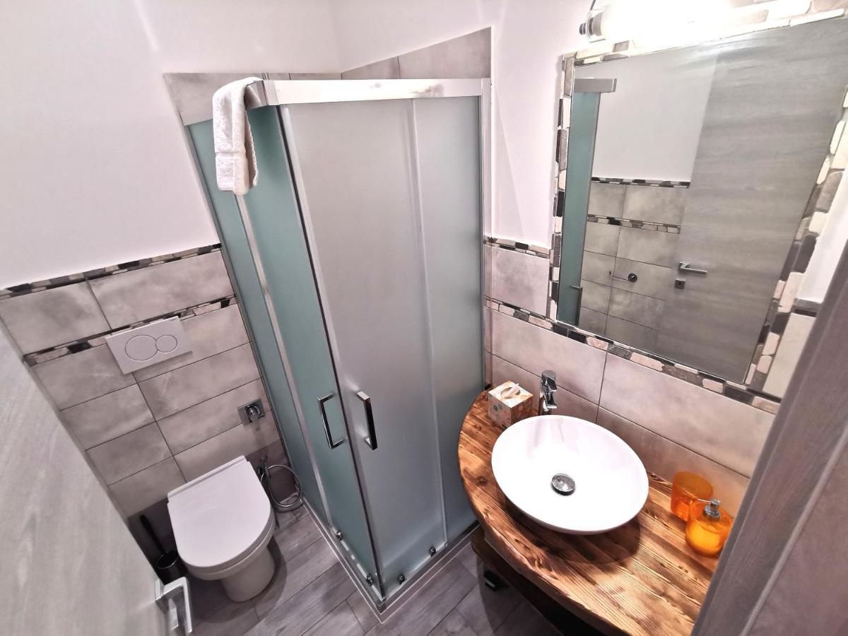 Rossetti Rooms Trieste Esterno foto