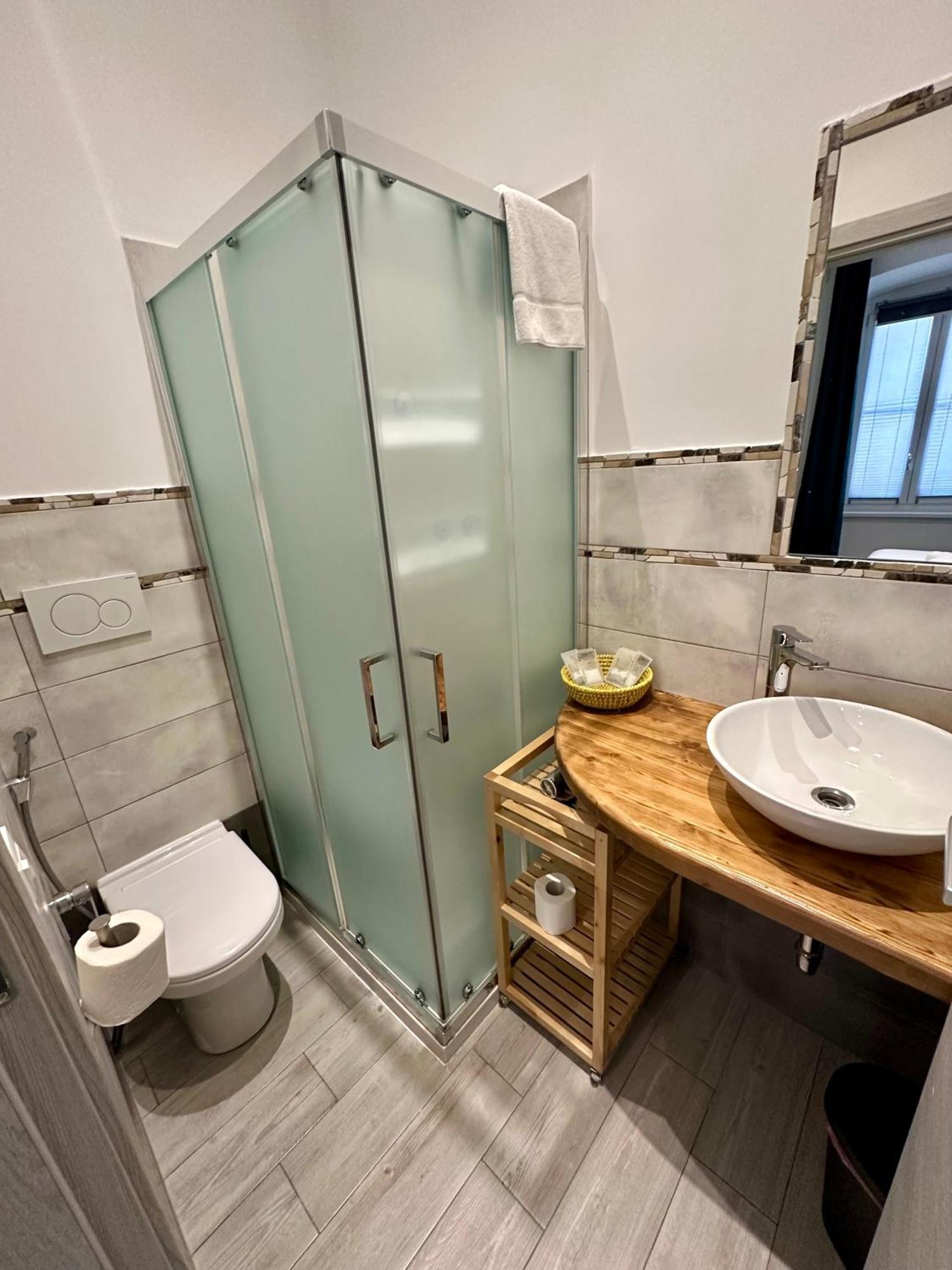Rossetti Rooms Trieste Esterno foto